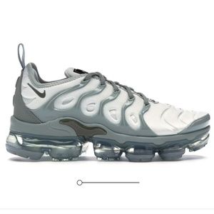NIKE Vapormax Plus BRAND NEW Women’s 7